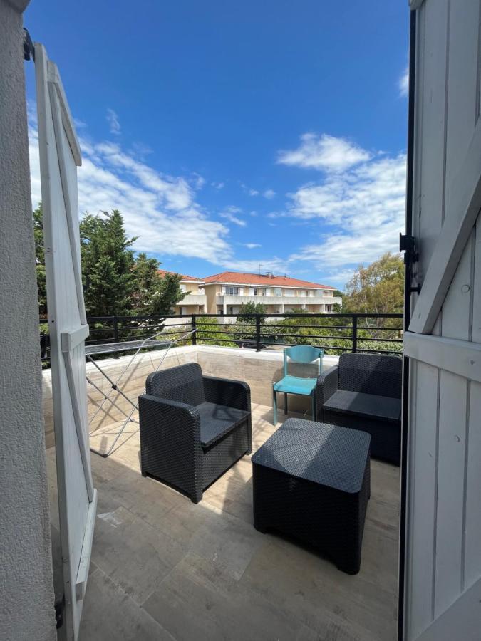 Appartement 4 Personnes, Aeroport Marseille Маринян Екстериор снимка