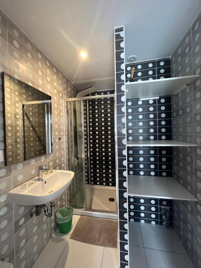 Appartement 4 Personnes, Aeroport Marseille Маринян Екстериор снимка