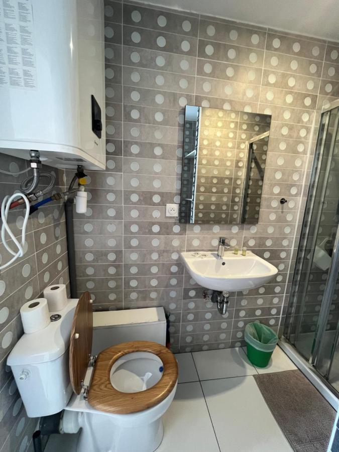 Appartement 4 Personnes, Aeroport Marseille Маринян Екстериор снимка